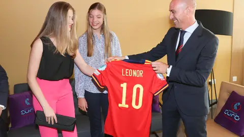 Princesa Leonor e infanta Sofía Princesa Leonor e infanta Sofía