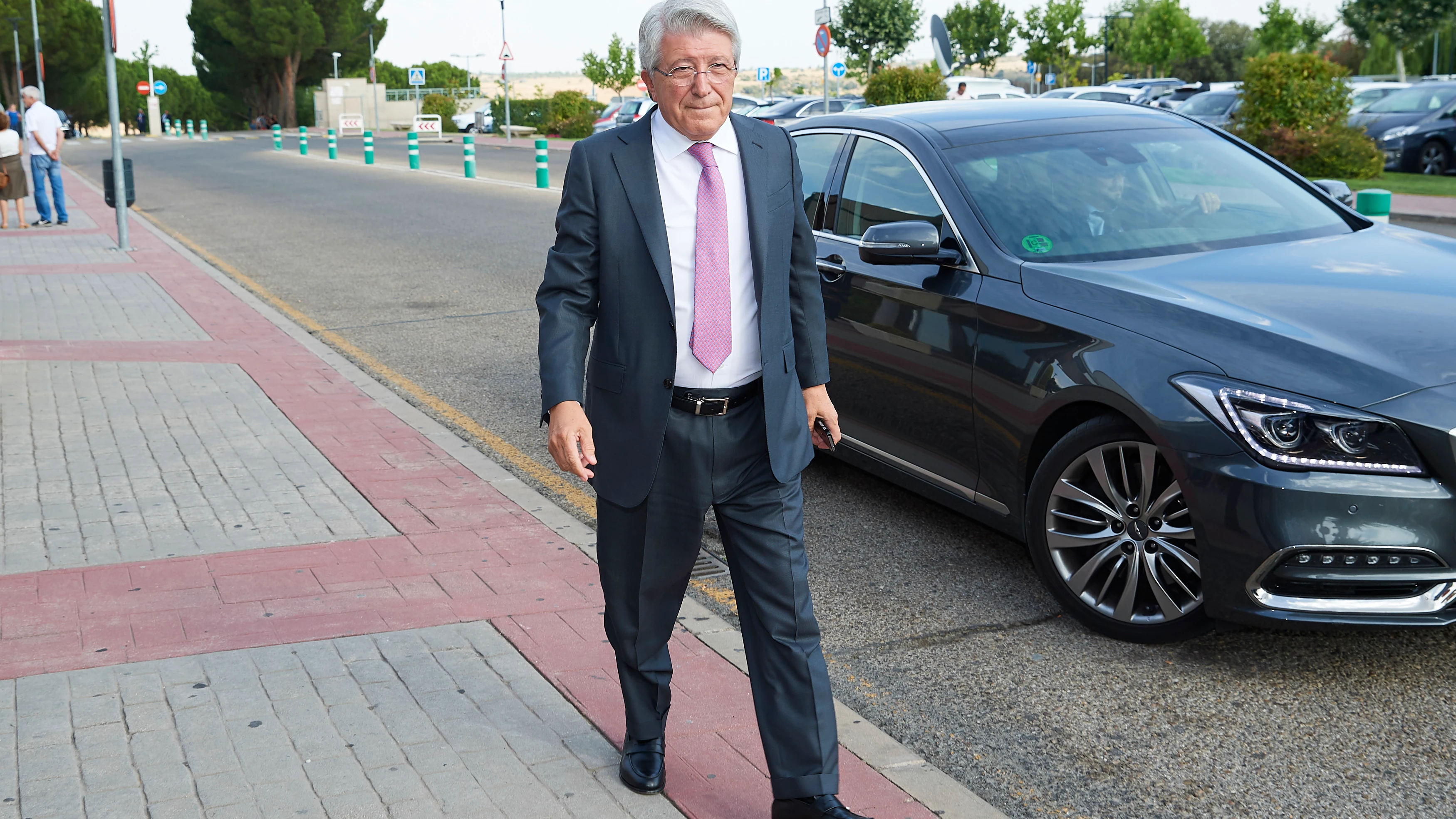 Cerezo termina con los rumores: "Es casi imposible que Cristiano venga al Atlético" Cerezo termina con los rumores: "Es casi imposible que Cristiano venga al Atlético"