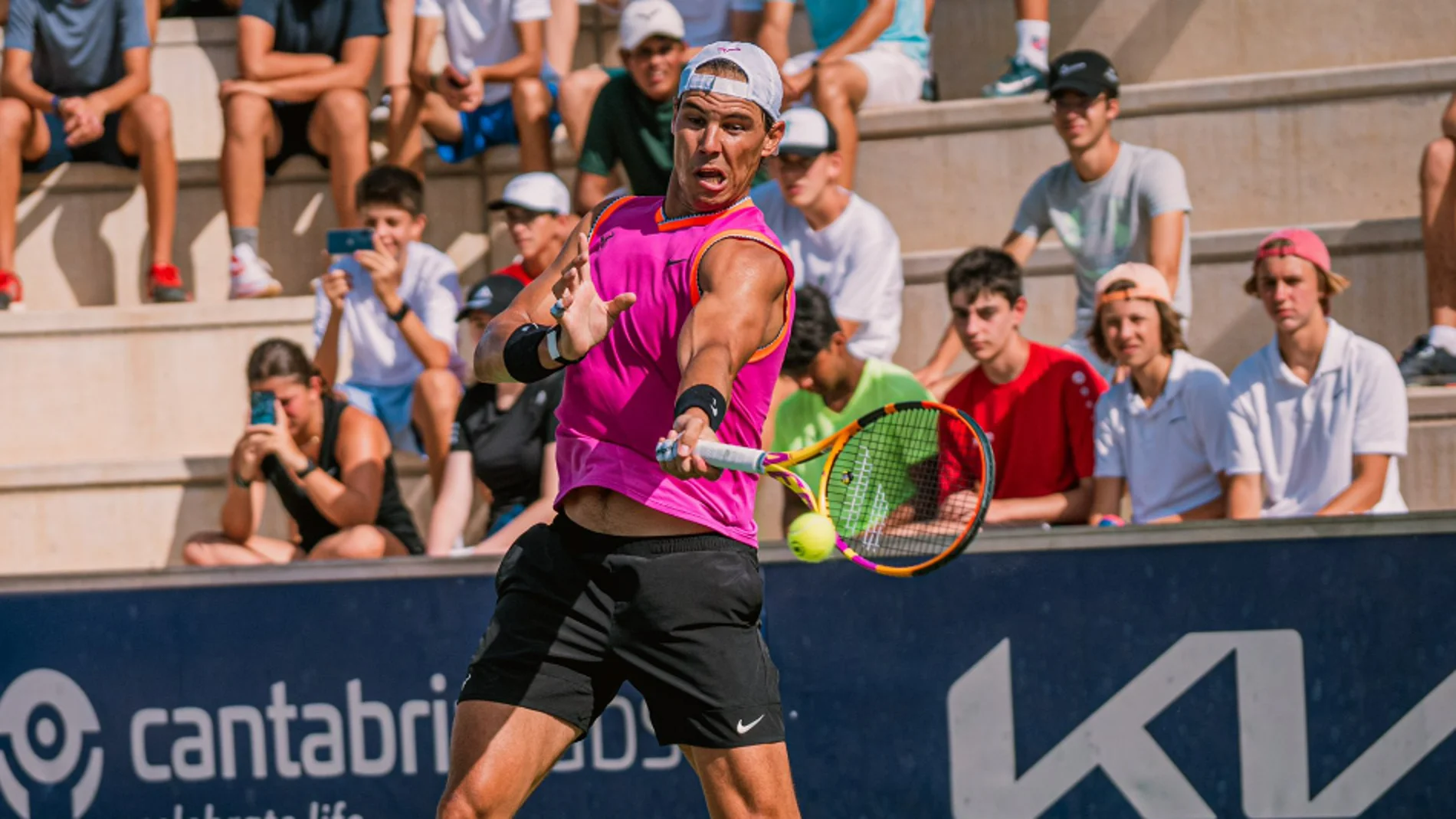 Rafa Nadal vuelve a entrenar tras retirarse de Wimbledon y ya piensa en el Masters de Canadá
