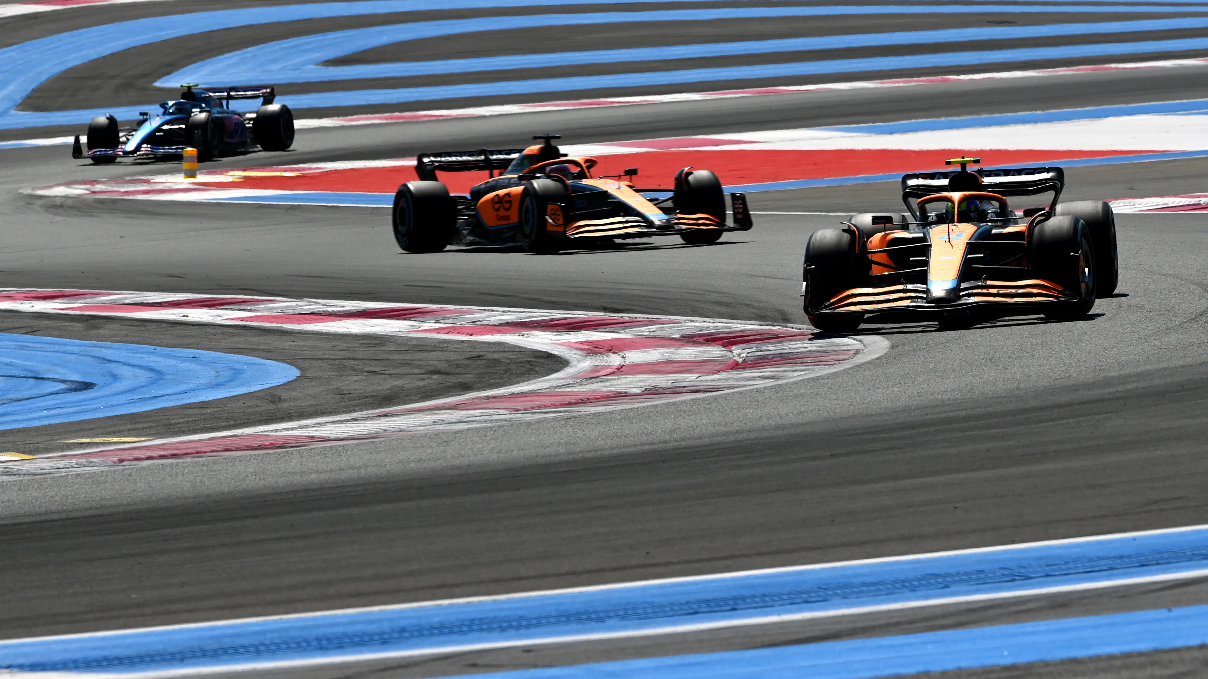Lando Norris, alucinado con Fernando Alonso: "Yo estaba detrás y él tan tranquilo" Lando Norris, alucinado con Fernando Alonso: "Yo estaba detrás y él tan tranquilo"