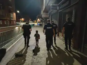 Un niño de tres años pide auxilio en una calle de Valladolid por la madrugada: &quot;Mi madre está muerta&quot;