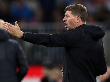 Steven Gerrard y las exigentes multas a sus jugadores: ¿es el entrenador más duro del mundo?