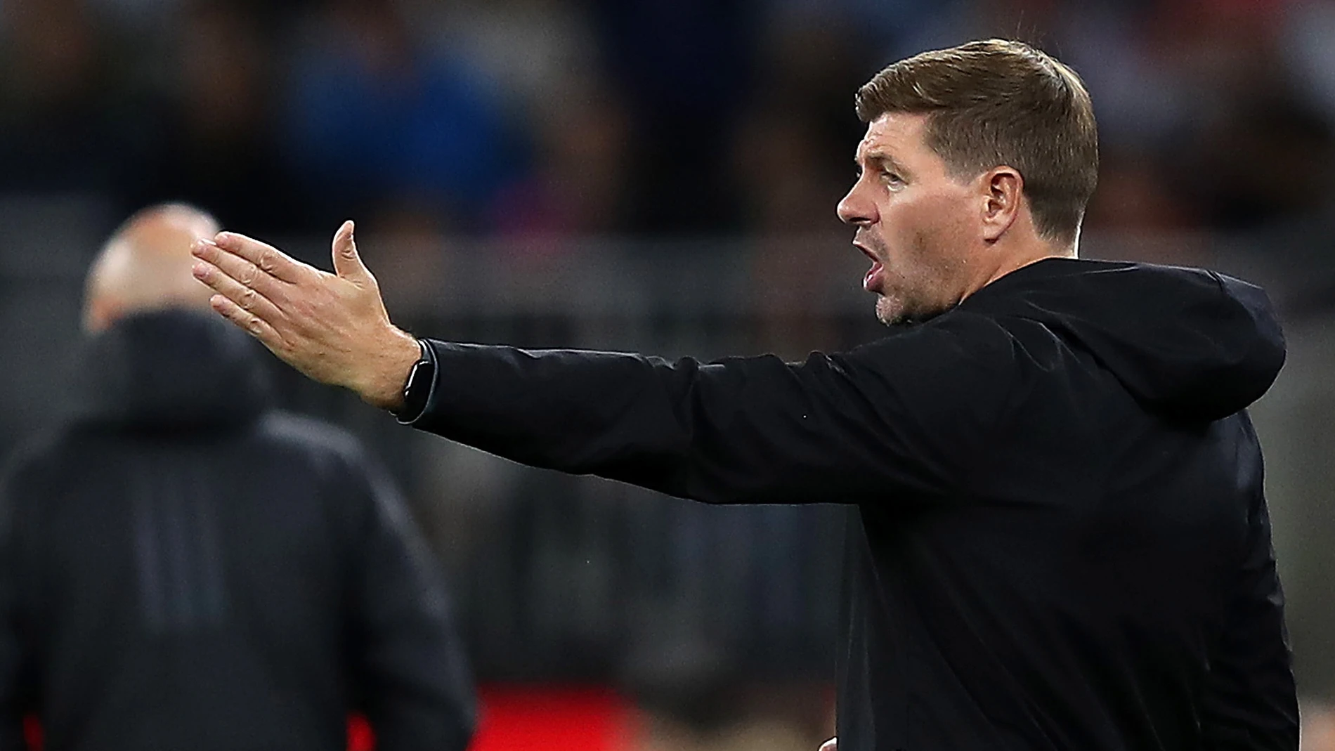 Steven Gerrard y las exigentes multas a sus jugadores: ¿es el entrenador más duro del mundo?