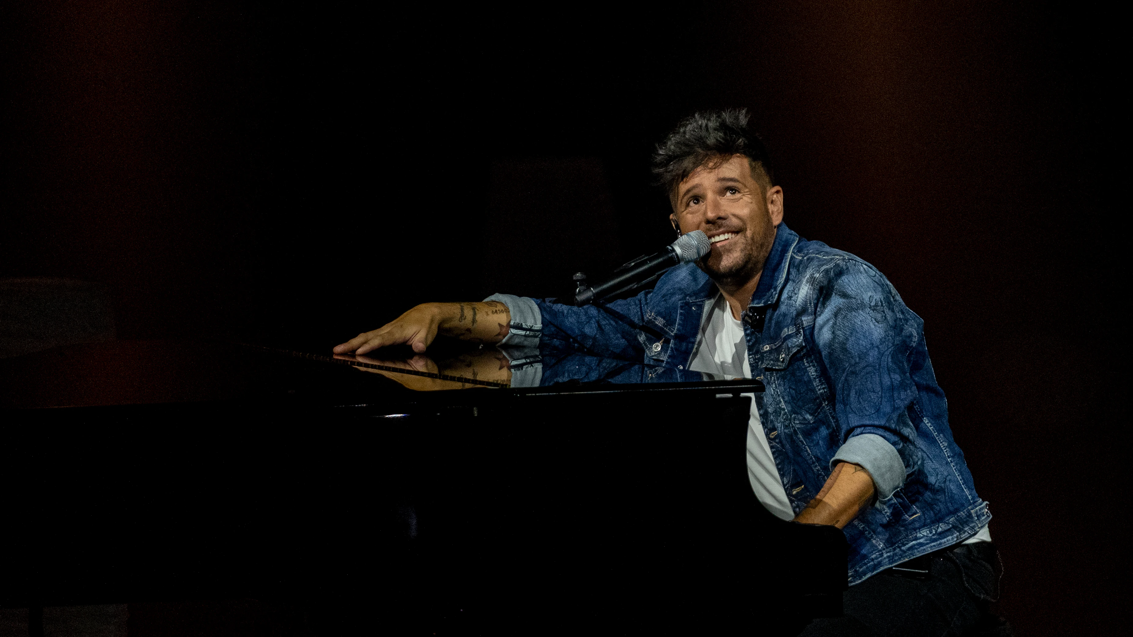 Lleno total en el Teatro Real para disfrutar de Pablo López a piano y voz Lleno total en el Teatro Real para disfrutar de Pablo López a piano y voz