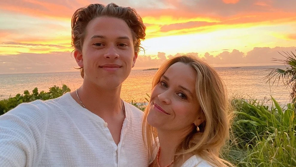 Reese Witherspoon y su hijo Deacon Philippe Reese Witherspoon y su hijo Deacon Philippe