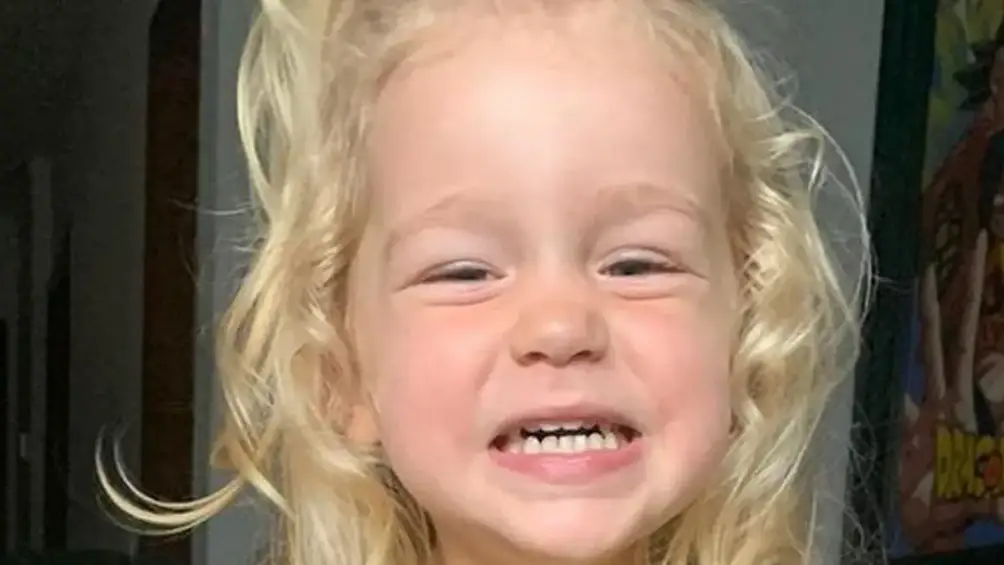 Desaparece Alena, una niña de 2 años Desaparece Alena, una niña de 2 años
