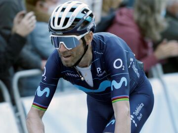 Alejandro Valverde disputará la Clásica de San Sebastián para evitar el descenso de Movistar
