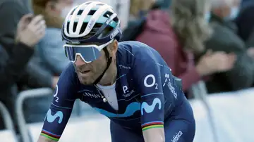 Alejandro Valverde disputará la Clásica de San Sebastián para evitar el descenso de Movistar Alejandro Valverde disputará la Clásica de San Sebastián para evitar el descenso de Movistar