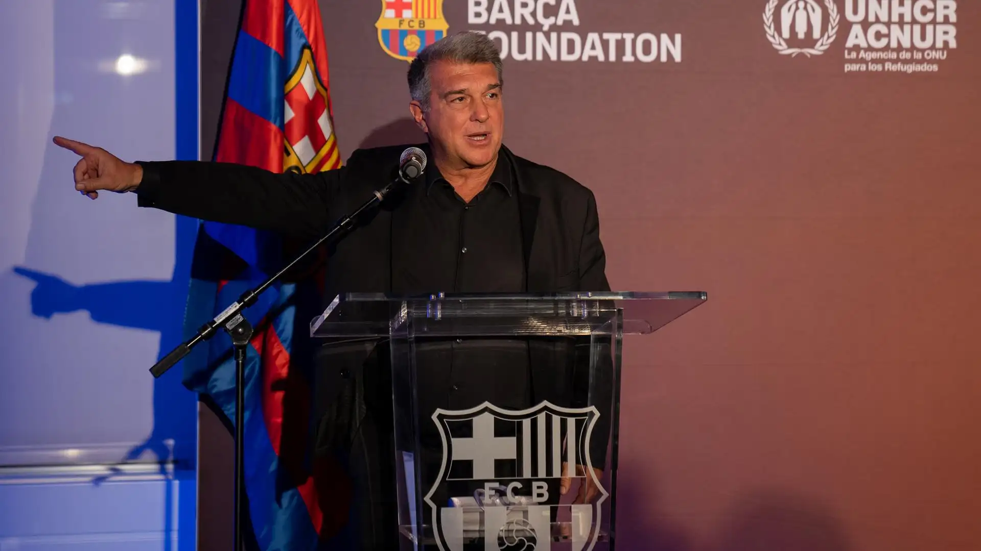 Laporta, sobre sus fichajes: "Veo a algunos rivales un poco inquietos, están preocupados" Laporta, sobre sus fichajes: "Veo a algunos rivales un poco inquietos, están preocupados"