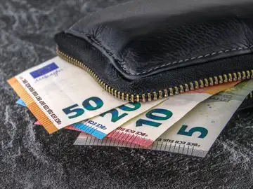Dinero Dinero