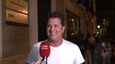 Carlos Vives confiesa cómo ve el futuro sentimental de Shakira tras su separación de Piqué
