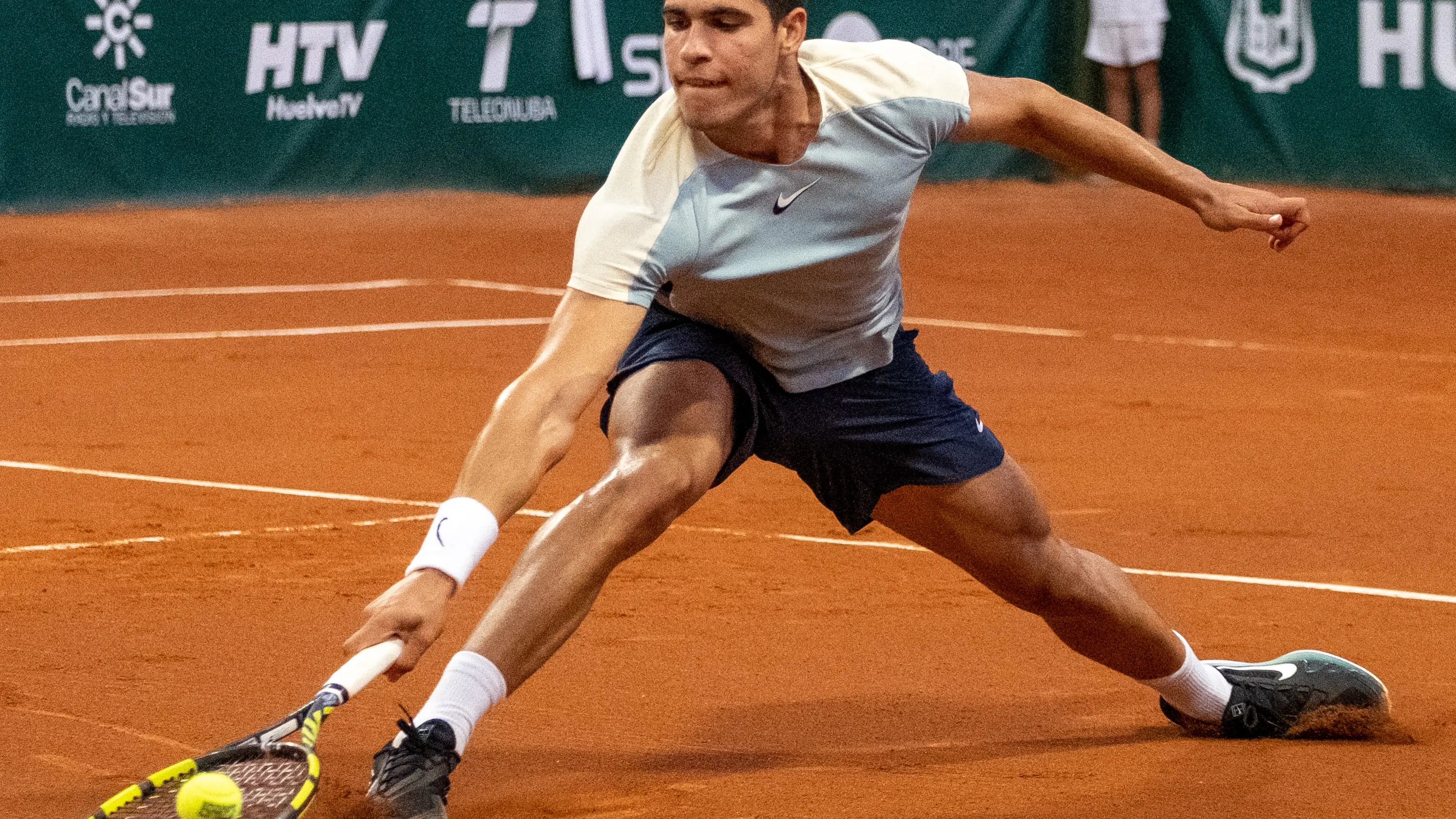 Carlos Alcaraz durante el torneo de Umag Carlos Alcaraz durante el torneo de Umag