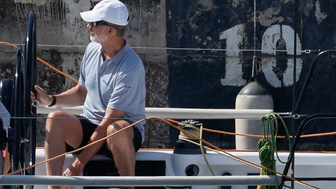 El rey Felipe VI a bordo del Aifos El rey Felipe VI a bordo del Aifos
