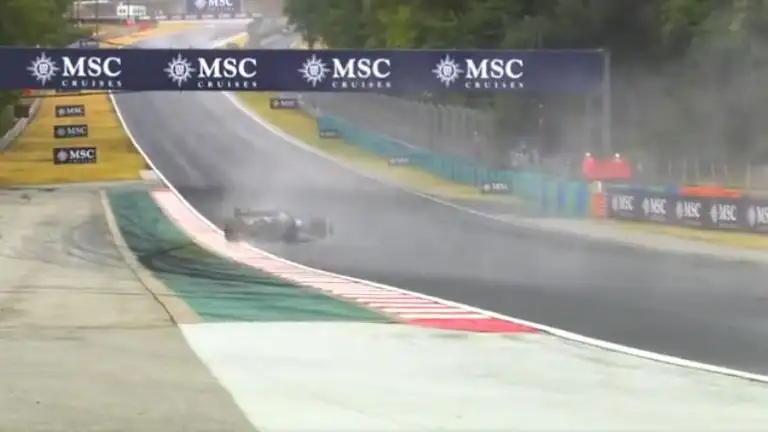 La salvada imposible bajo la lluvia del genio Fernando Alonso en el Gran Premio de Hungr&iacute;a