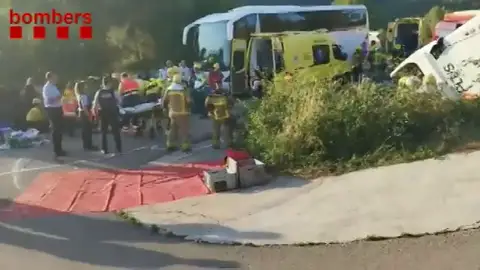 Imágenes del accidente del autobús de pasajeros en Anoia Imágenes del accidente del autobús de pasajeros en Anoia