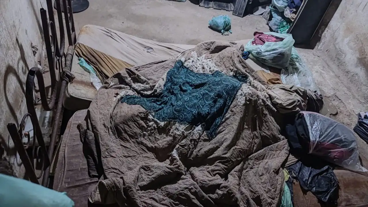 Fotografía cedida hoy por la Policía Militar de Río de Janeiro que muestra el lugar en que un hombre secuestró a una mujer y sus dos hijos durante 17 años. Fotografía cedida hoy por la Policía Militar de Río de Janeiro que muestra el lugar en que un hombre secuestró a una mujer y sus dos hijos durante 17 años.