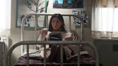 'La Huérfana: Primer asesinato' 'La Huérfana: Primer asesinato'