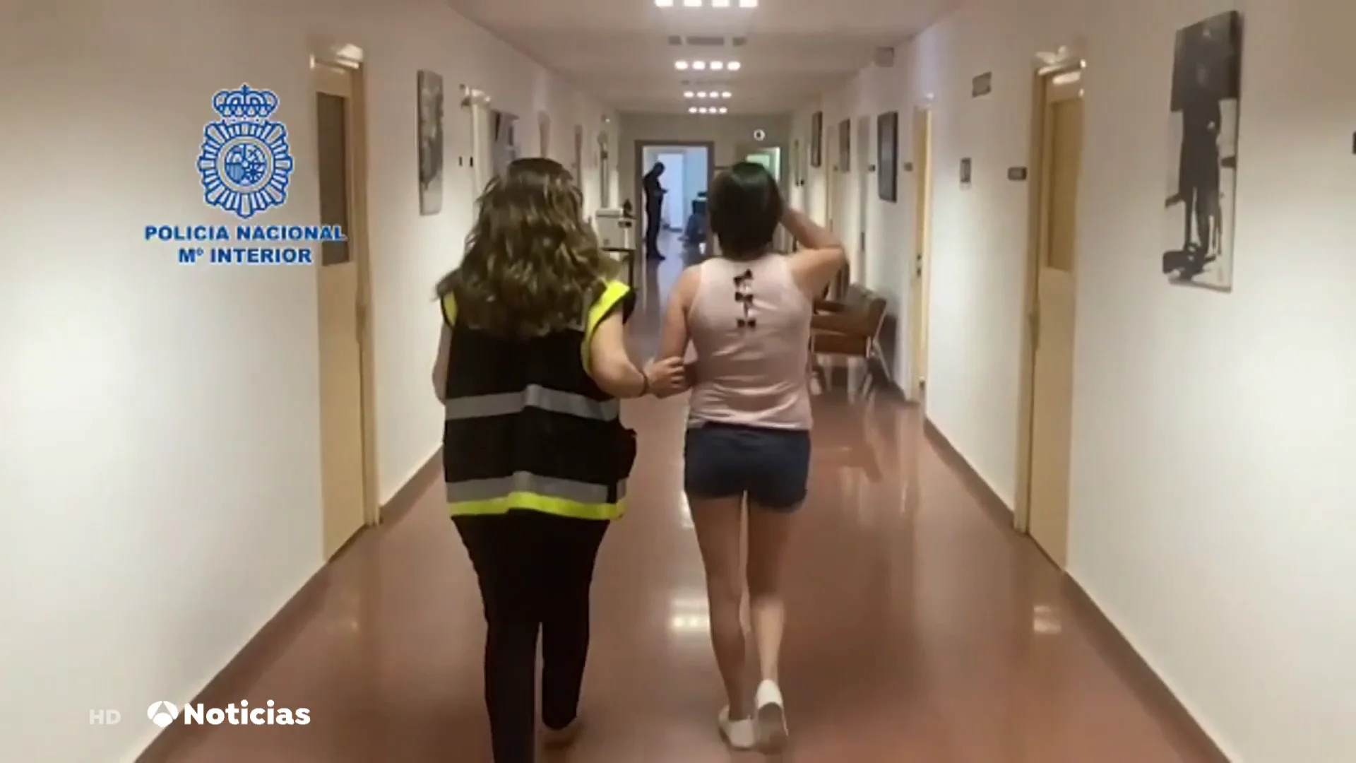Obligada a ejercer la prostitución al ser engañada por su hermana Obligada a ejercer la prostitución al ser engañada por su hermana
