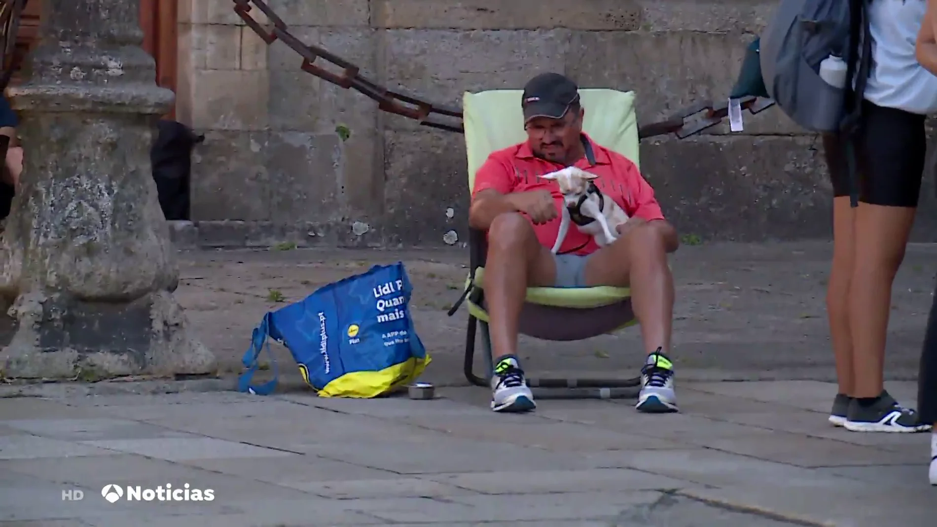 Prohíben comer y beber en la Plaza do Obradoiro de Santiago de Compostela