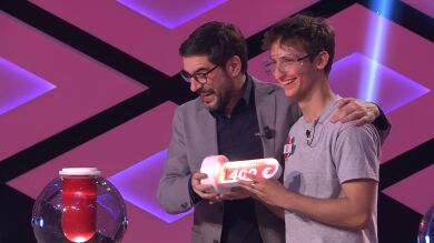 Mike se desentiende de su equipo en ‘¡Boom!’… ¡Solo quiere el dinero de la bomba de cristal!