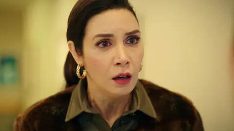 Akif le pide una segunda oportunidad a Nebahat: “He sido muy cruel contigo” Akif le pide una segunda oportunidad a Nebahat: “He sido muy cruel contigo”