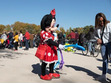 Trabajadores Disneyland Trabajadores Disneyland