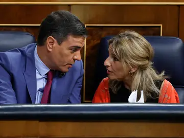 Pedro Sánchez y Yolanda Díaz en el Congreso Pedro Sánchez y Yolanda Díaz en el Congreso