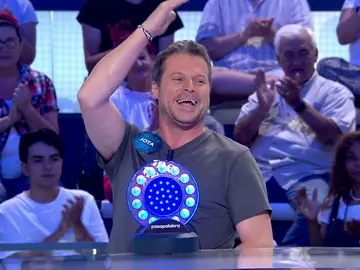 ¿Le huelen los pies? El divertido momento protagonizado por Jota Abril en ‘La Pista’ ¿Le huelen los pies? El divertido momento protagonizado por Jota Abril en ‘La Pista’