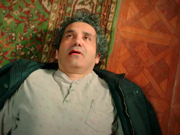 ¡Orhan cae desplomado al suelo! ¿Sobrevivirá? ¡Orhan cae desplomado al suelo! ¿Sobrevivirá?