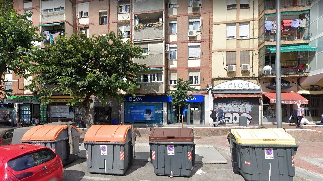 sucursal del BBVA situada en la Avenida del Marqu&eacute;s de Corbera, La Elipa (Madrid)