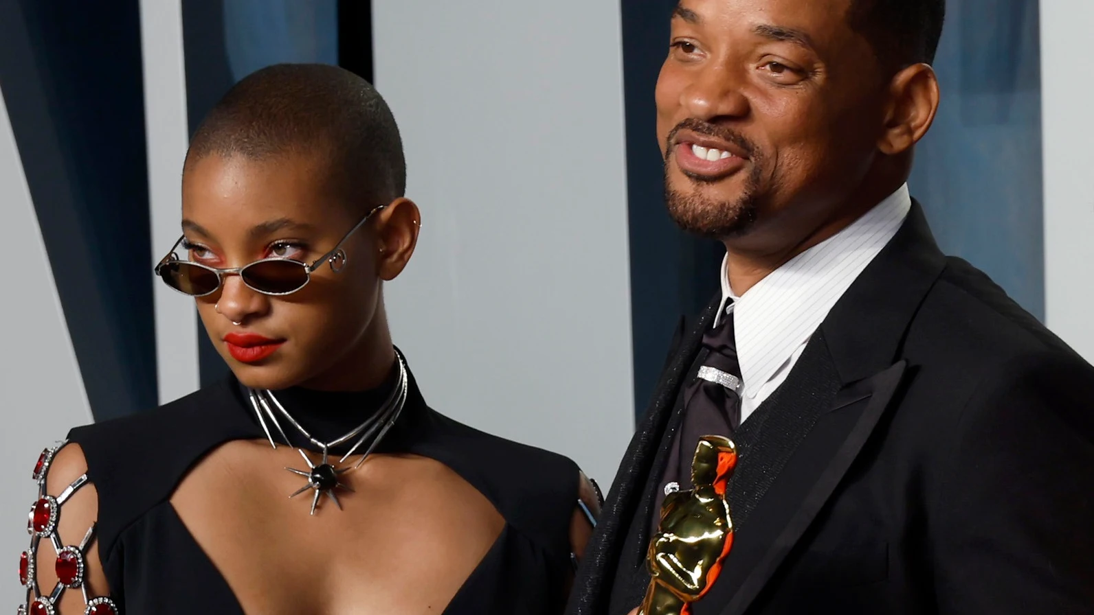 Willow Smith y su padre Will Smith en los Globos de Oro Willow Smith y su padre Will Smith en los Globos de Oro