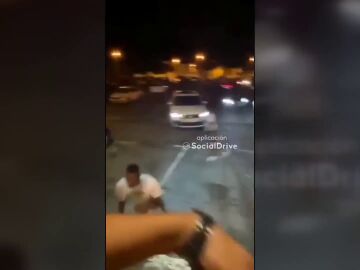 Momento del atropello al joven en Punta Umbría