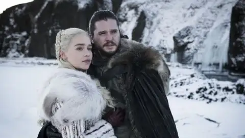 Daenerys Targaryen y Jon Snow Daenerys Targaryen y Jon Snow