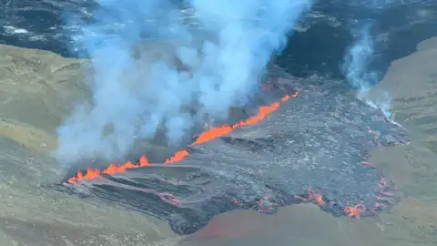 La erupción del volcán Fagradalsfjall La erupción del volcán Fagradalsfjall