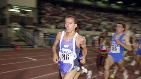 Fermín cacho gana el oro olímpico en los Juegos de Barcelona 92' Fermín Cacho durante el gran prix de Bruselas en la categoría de 1500 metros lisos.