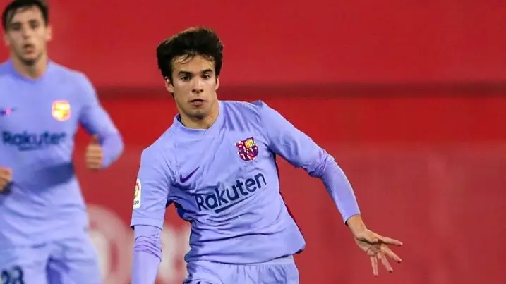 Riqui Puig, en un partido con el Barcelona