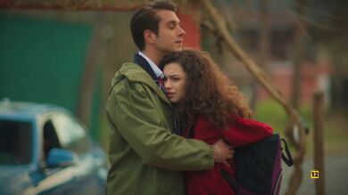 Şengül echa a los hermanos Eren del gallinero mientras Doruk le pide a Asiye que no se aleje de su lado 