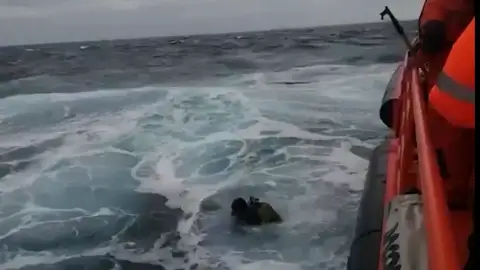 Salvamento Marítimo rescata a un hombre de 62 años Salvamento Marítimo rescata a un hombre de 62 años