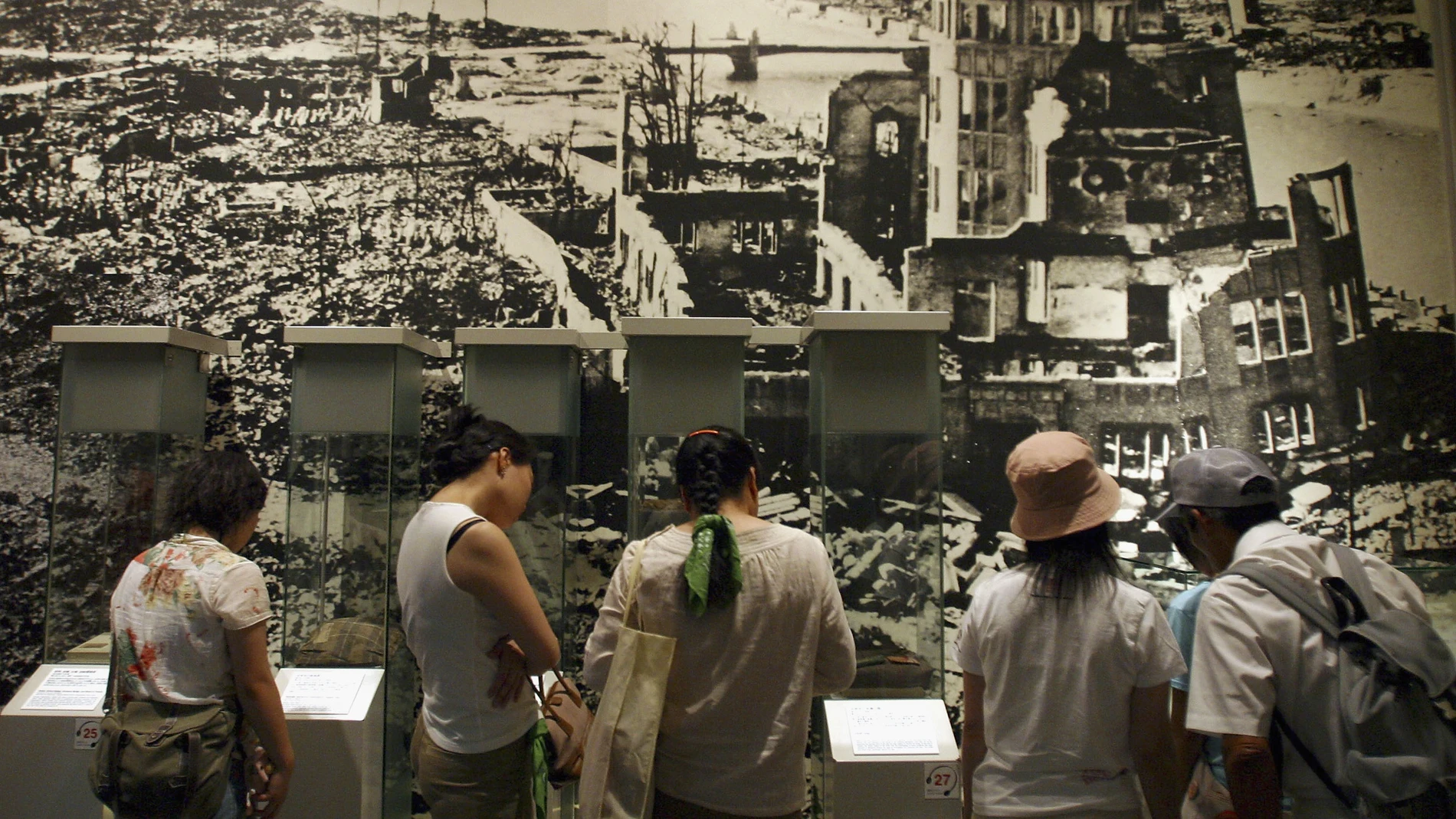 Japoneses recuerdan lo que fue el ataque a Hiroshima