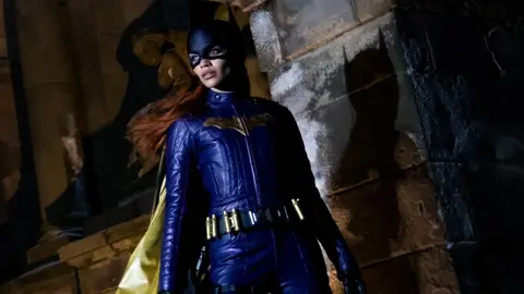 Leslie Grace como 'Batgirl'