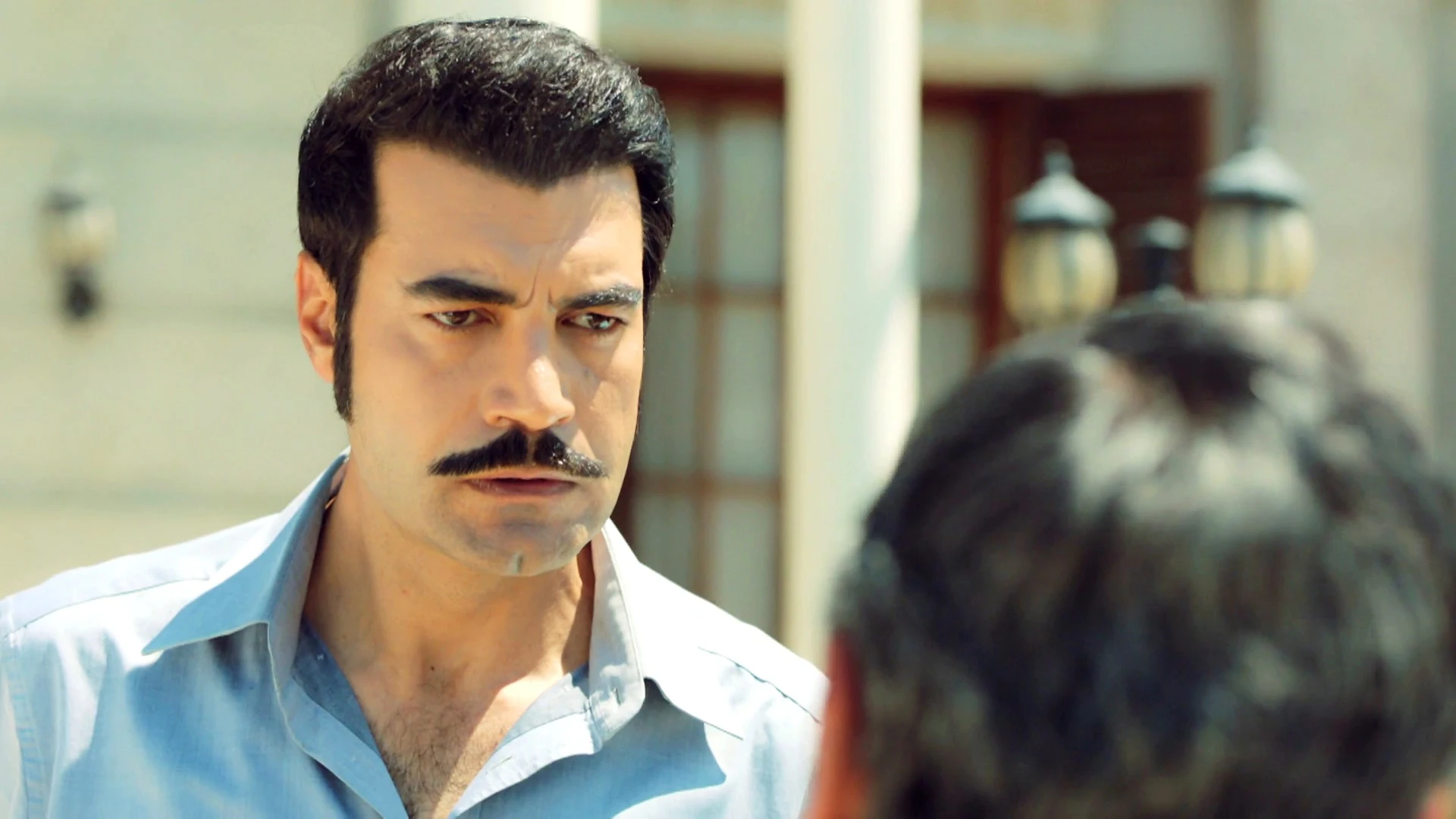 En el próximo capítulo de ‘Tierra Amarga’: Demir entra en cólera al enterarse del incidente en la mansión Yaman En el próximo capítulo de ‘Tierra Amarga’: Demir entra en cólera al enterarse del incidente en la mansión Yaman