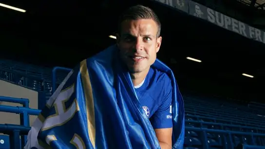 El Chelsea anuncia la renovaci&oacute;n de Azpilicueta