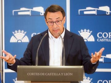  El portavoz de Educación del Grupo Socialista en las Cortes de Castilla y León, Fernando Pablos