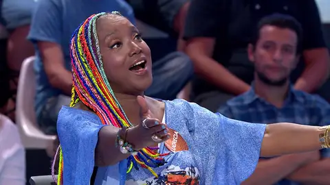 ¡Increíble voz! Lucrecia estrena su gira ‘De mil maneras’ haciendo homenaje a Antonio Machín ¡Increíble voz! Lucrecia estrena su gira ‘De mil maneras’ haciendo homenaje a Antonio Machín