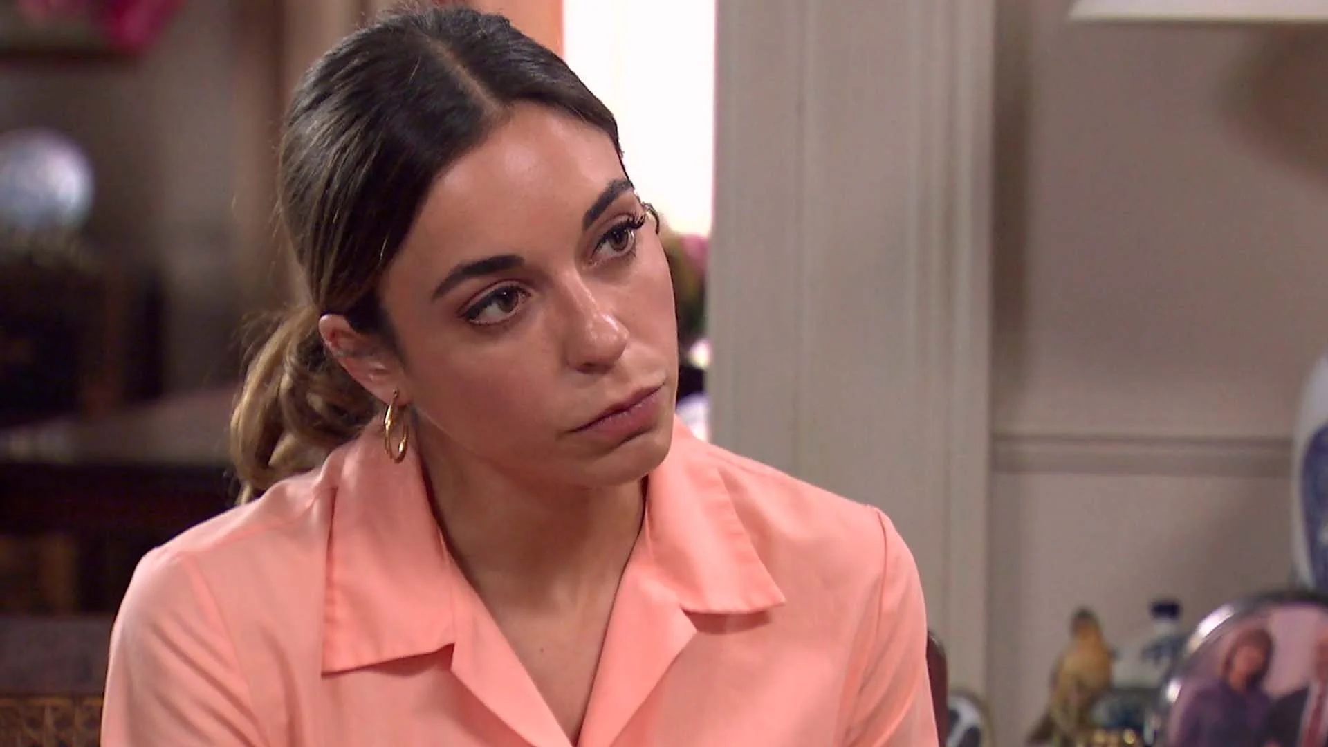 Coral, hecha un mar de dudas: ¿debe dejar Garlo para alejarse de Raúl? Coral, hecha un mar de dudas: ¿debe dejar Garlo para alejarse de Raúl?