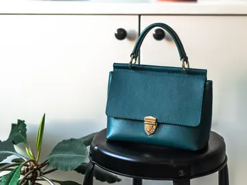Bolso de piel azul Bolso de piel azul