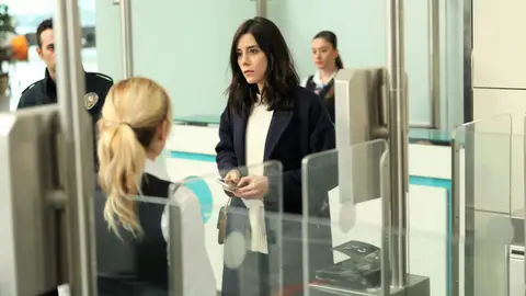 Avance de 'Infiel': Asya intentará demostrar que le han tendido una trampa mientras Selçuk y Nil se dan el 'sí, quiero' Avance de 'Infiel': Asya intentará demostrar que le han tendido una trampa mientras Selçuk y Nil se dan el 'sí, quiero'