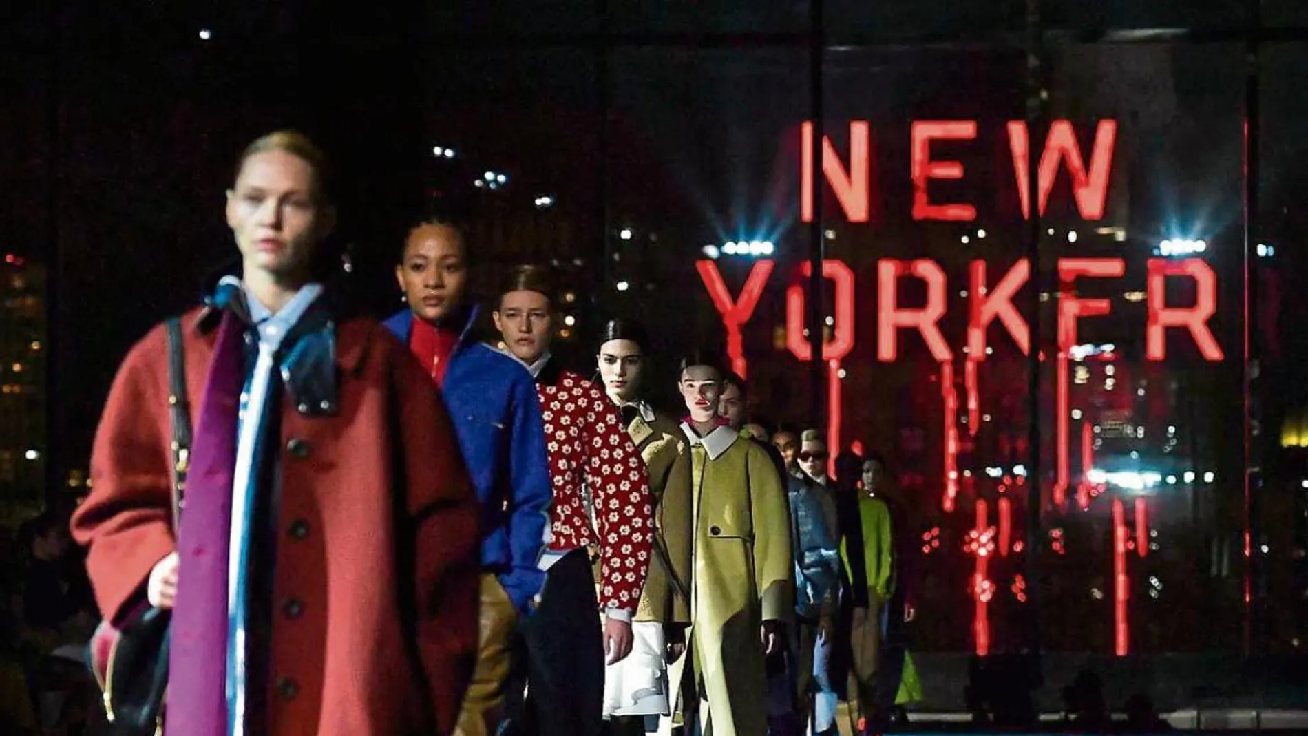 Docenas el primero sitio Semana de la Moda de Nueva York septiembre 2022: Programa, horario y  desfiles