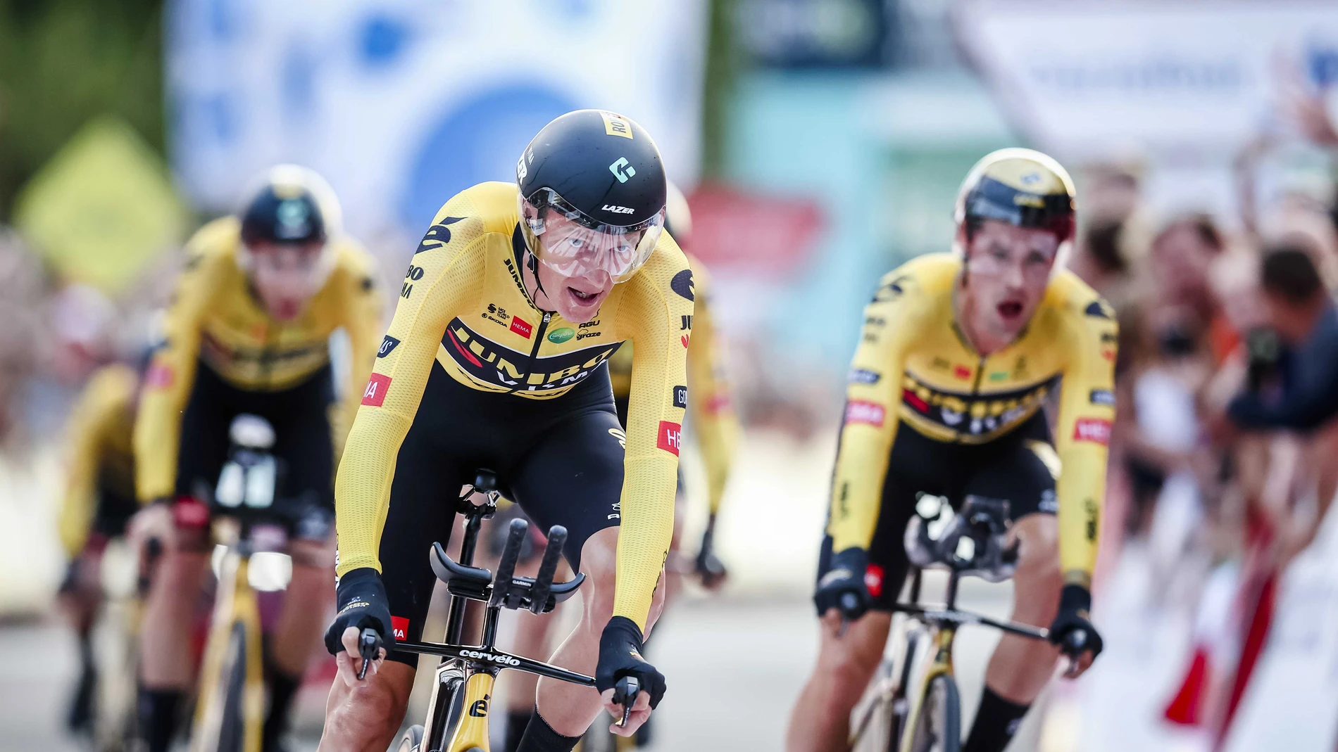 Jumbo gana en casa y Gesink se viste de líder en la Vuelta a España