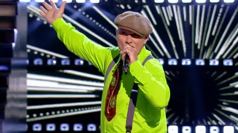 El fanático del swing también es el rey de la pista con su voz: arrasa con ‘Great balls of fire’ El fanático del swing también es el rey de la pista con su voz: arrasa con ‘Great balls of fire’